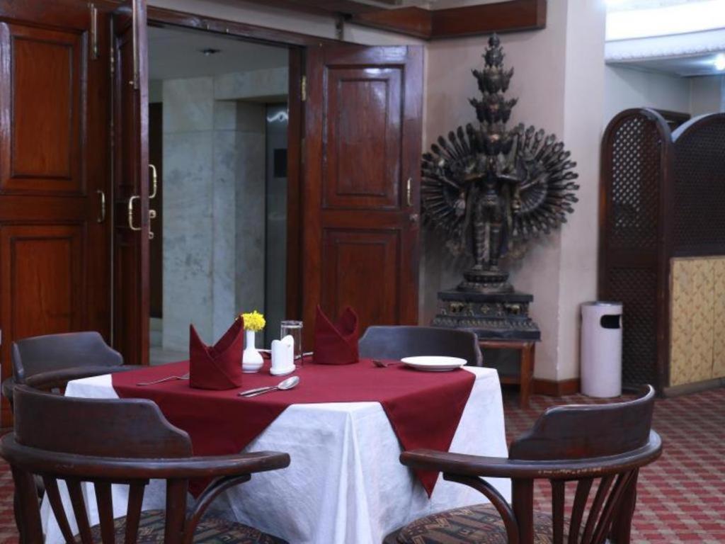 Hotel Mountain Kathmandu Exterior foto