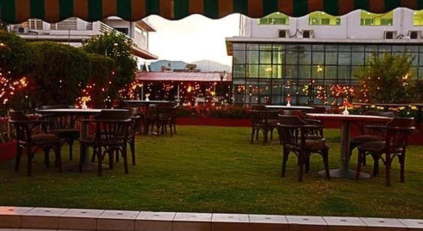 Hotel Mountain Kathmandu Exterior foto